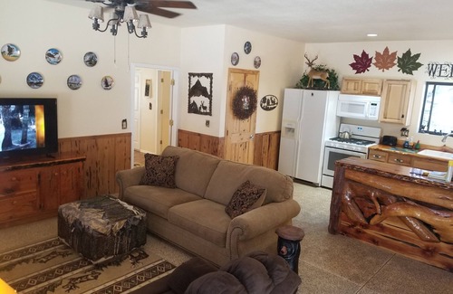 Star Valley House | Mountain Views and Great Fire Pit