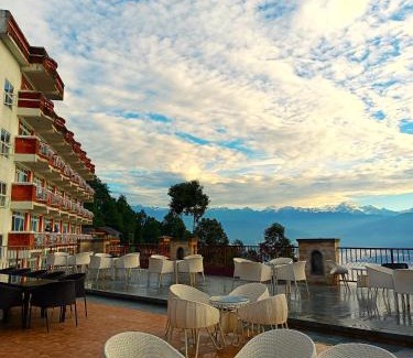 Baluwapati Deupur Hotel | Mountain Vista Retreat