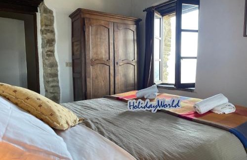 Bajardo Apartment | Mountains' View by Holiday World
