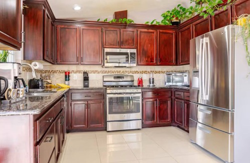 Carson City House | Mountains view house .