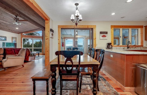 Saluda House | Mountaintop Home with Fantastic Views