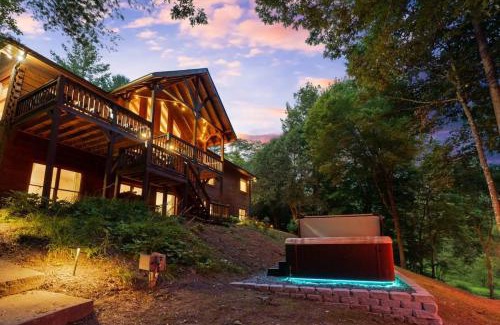Cherry Log House | Movie Theater Waterfront HotTub Games 2Decks Views