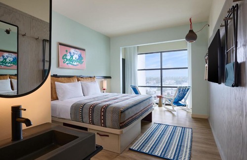Northeast Virginia Beach Hotel | Moxy Virginia Beach Oceanfront