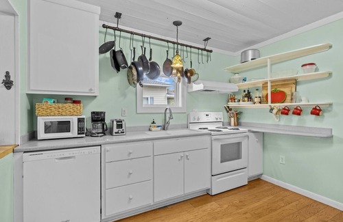 Harkers Island House | Mr. Bennie's Cafe 2 Bedroom Home by RedAwning