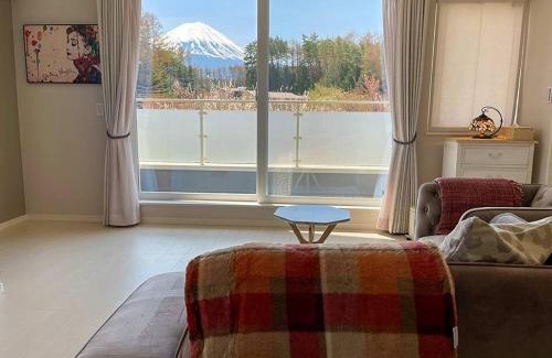 Fujikawaguchiko Villa | Mt Fuji koko 新築貸別荘 富士山一望 BBQ お得な週割月割