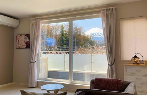 Fujikawaguchiko Villa | Mt Fuji koko 新築貸別荘 富士山一望 BBQ お得な週割月割
