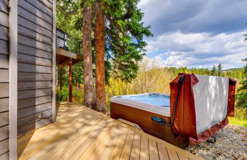 Warrior's Mark House | Mtn-View Breck Home with Hot Tub about 1 Mi to Ski Lift!