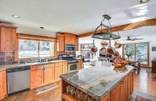 Eagle-Vail House | Mtn-View Patio & Hot Tub: Home in Avon