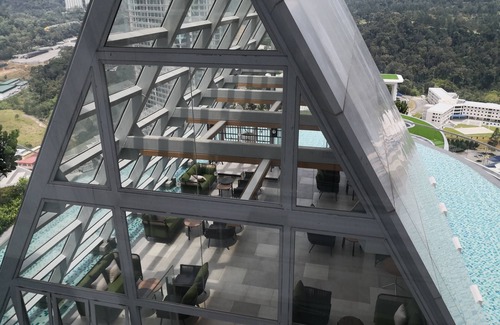 Genting Highlands House | MU Windmill | 360 Skypool Superior Suite