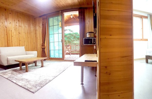 Seolcheon-myeon Hotel | Muju Resortel