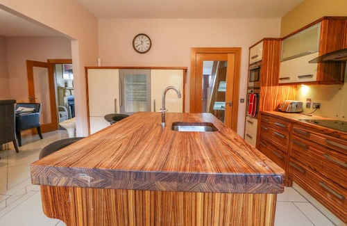 Maghernalaght House | MULROY VIEW, pet friendly, with a garden in Kerrykeel, County Donegal