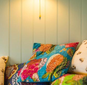 Overton-on-dee House | Mulsford Cottage