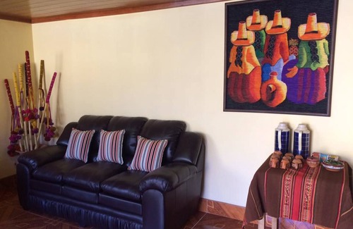 Chinchero House | Munay Tika Family House