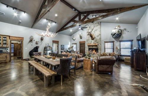 Goliad House | Murphco Ranch