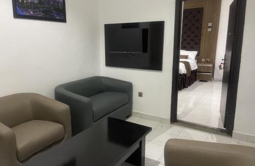 Umuahia Hotel | Murphy's Mansion Resort