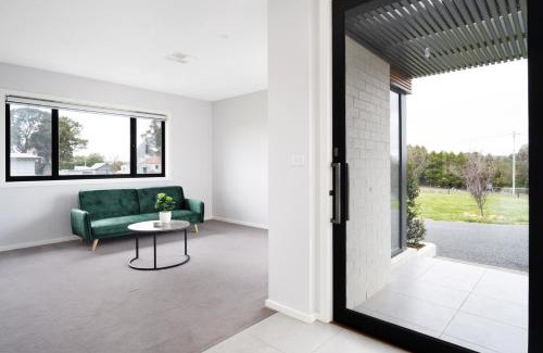 Collector House | Murray Home Collector