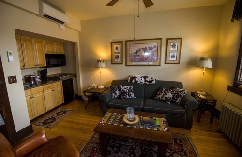 Livingston Hotel | Murray Hotel