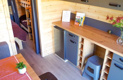 Lugny Cabin | Muscat, Domaine Joseph Lafarge