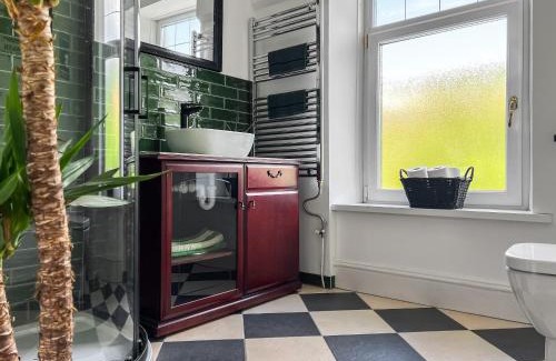 Rhondda Cynon Taff House | Mushroom Cottage