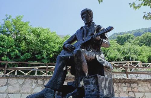 Poggio Bustone House | Musica e poesia da Battisti Ida