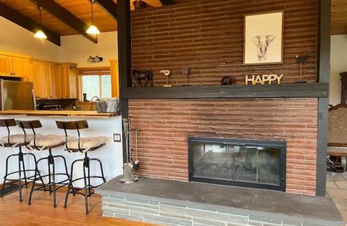 Mulino House | Mustang Manor