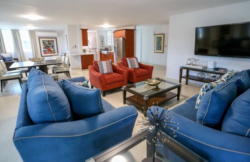Guaynabo House | My Family Home in the city.