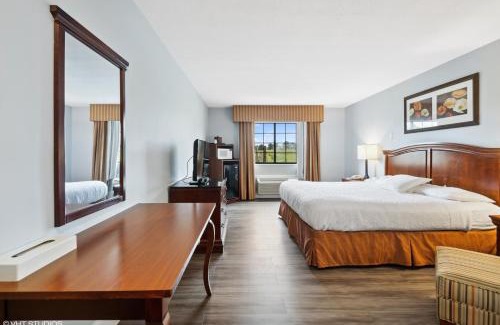 Mooresville Hotel | My Hometown Inn