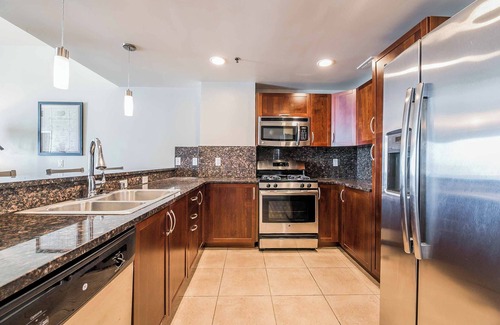 Downtown Las Vegas Condo | MY PLACE. ON THE FREMONT STREET EXPERIENCE- THE HEART OF IT ALL!