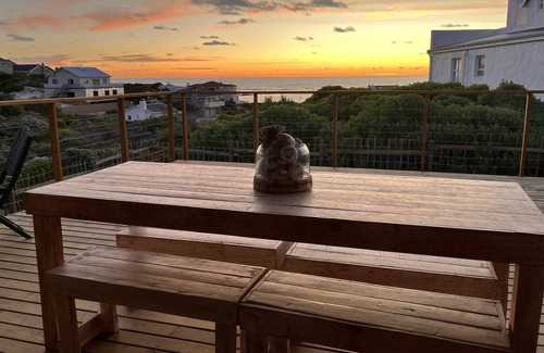 Suiderstrand House | Myberg@Sea - where Africa dips its toes into the southern ocean