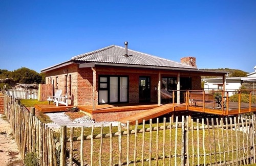 Suiderstrand House | Myberg@Sea - where Africa dips its toes into the southern ocean