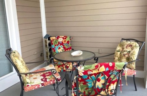 Horseshoe Beach Condo | Myra's Escape -Cozy Condo