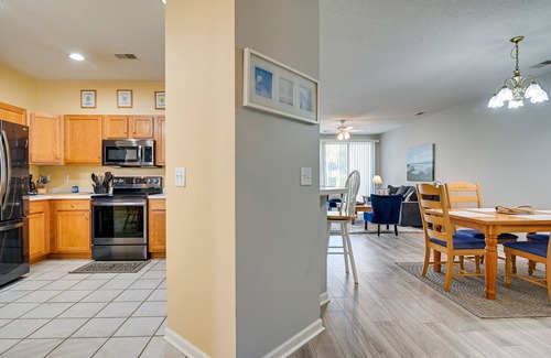 Red Hill Condo | Myrtle Beach Golf Retreat w/Pool Access!