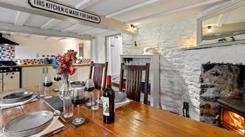Longhope House | Myrtle Cottage