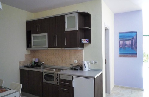 Dhrakata Apartment | Myrtos Cottages Erato