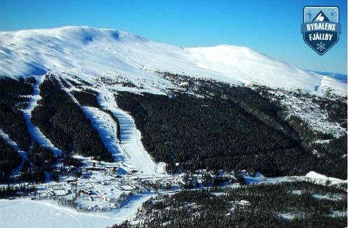 Hallen Ski Chalet | Mysig fjällstuga mitt i Bydalsfjällen!