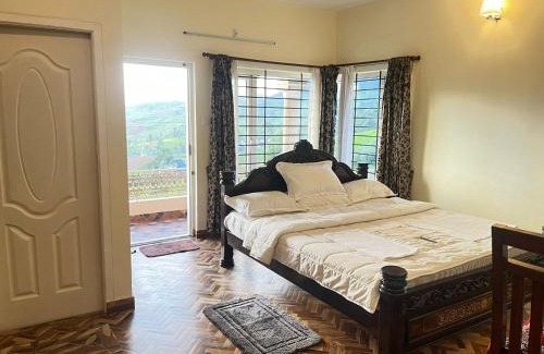 Fern Hill House | Mysterious mountain