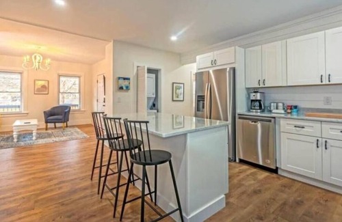 Mystic - New London Apartment | Mystic Center, Open Plan, Private 2BD W/Parking
