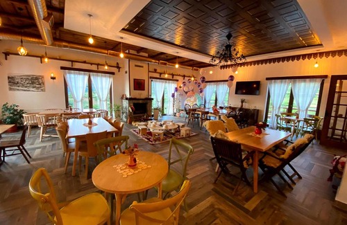 Diber Hotel | Nëna Dashuri Agroturizëm