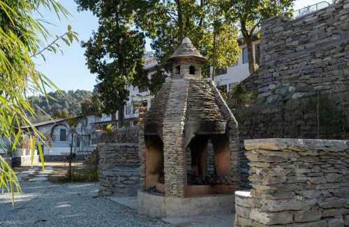 Dhampus Hotel | Nana Mountain Resort