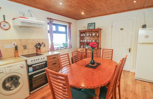 Caherkeen Cottage | NANA'S HOUSE, pet friendly, with open fire in Allihies, County Cork