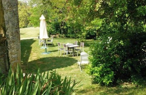Lamothe-Landerron Apartment | nAncien Haras de la Tour Chambre Le Parc