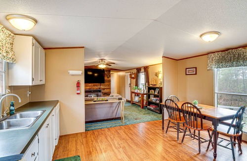 Nancy Cabin | Nancy Cabin w/Fire Pit Near Lake Cumberland!