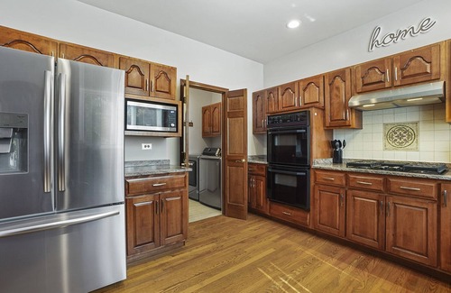 Naperville House | Naperville FHS Rental - Harmony Ct