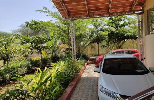 Tiruvannamalai House | Narayani Resort - Serene resort with private swimming pool