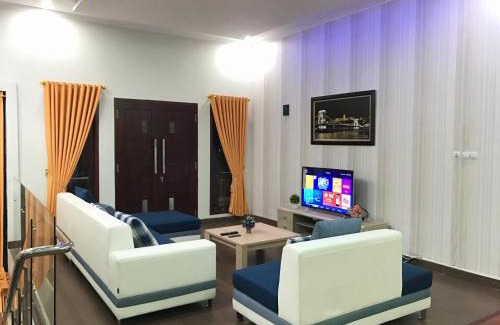 Rajabasa House | Nariska Suite Homestay Lampung