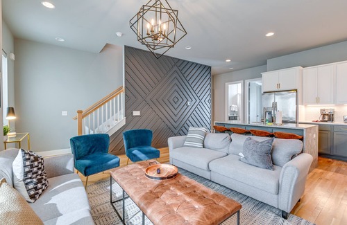 Haynes Area House | Nashville Townhome w/Rooftop Balcony & Game Room!