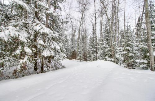 Northeast Itasca Apartment | Nashwauk Studio with Ice Fishing on South Fork Lake