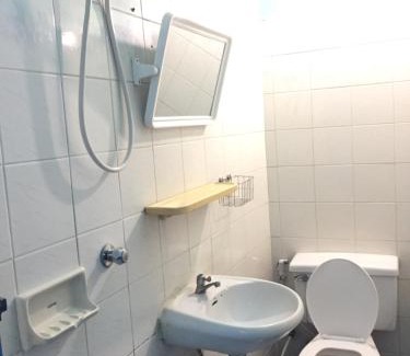 Wat Bowon Niwet Apartment | NAT 2 Guest House