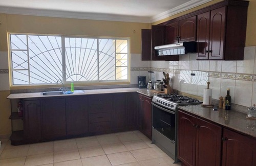 Gualaceo House | Natural Light, Hot Water, and Privacy for Your Stay in Gualaceo