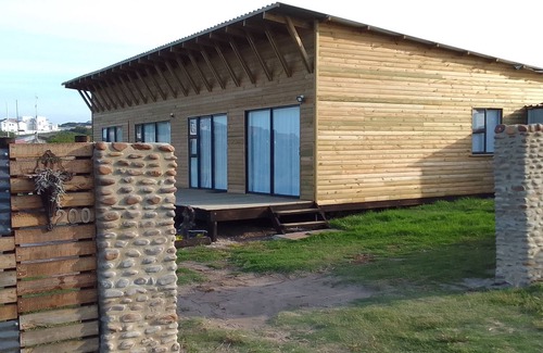 Paradise Beach Cottage | Nature Beach Cottage Jeffreys Bay